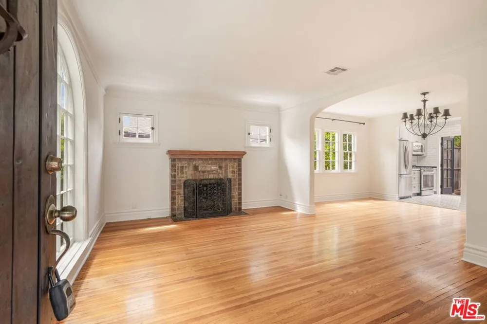 433 Norwich Drive West Hollywood, CA 90048