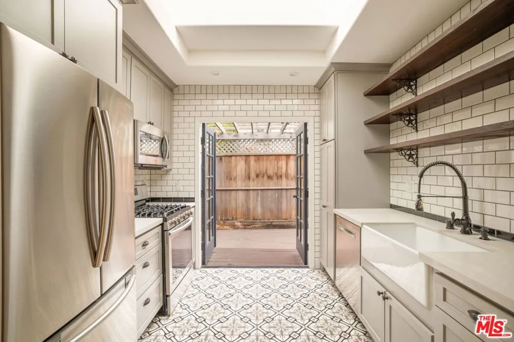 433 Norwich Drive West Hollywood, CA 90048