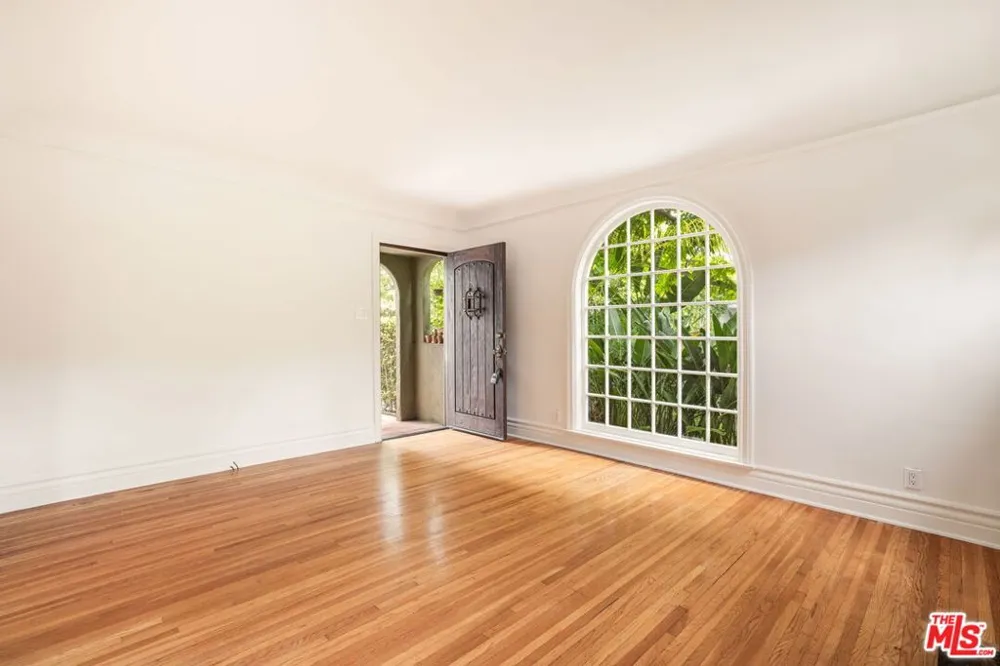 433 Norwich Drive West Hollywood, CA 90048