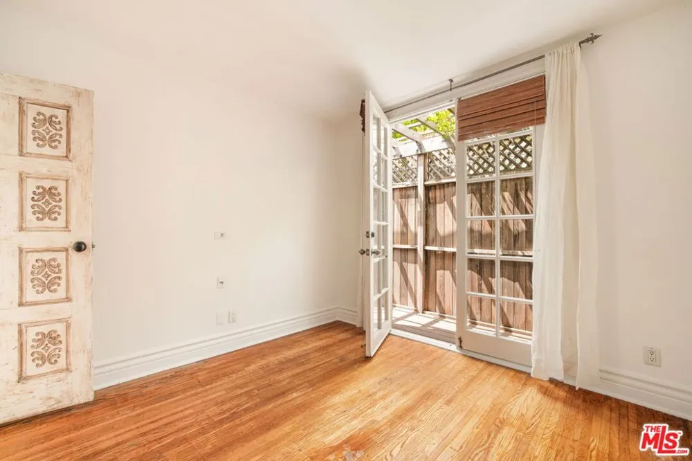 433 Norwich Drive West Hollywood, CA 90048
