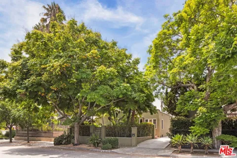 433 Norwich Drive