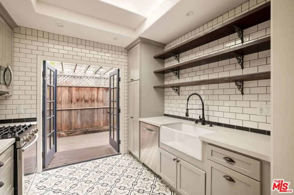 433 Norwich Drive West Hollywood, CA 90048