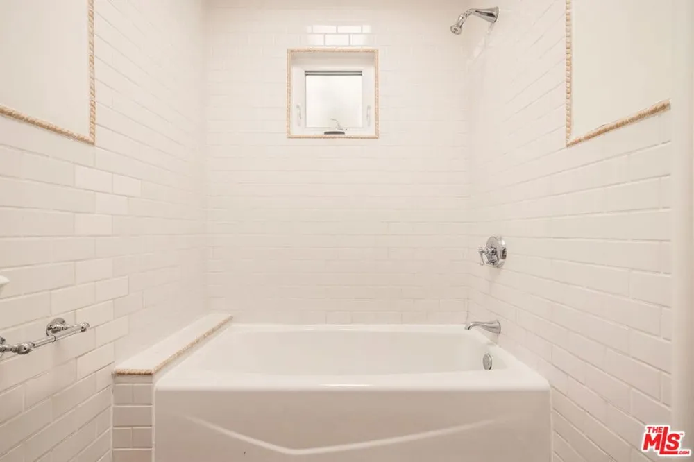 433 Norwich Drive West Hollywood, CA 90048