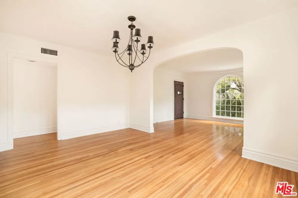 433 Norwich Drive West Hollywood, CA 90048