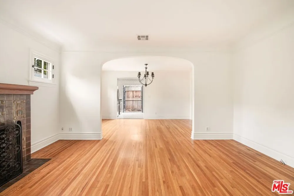 433 Norwich Drive West Hollywood, CA 90048