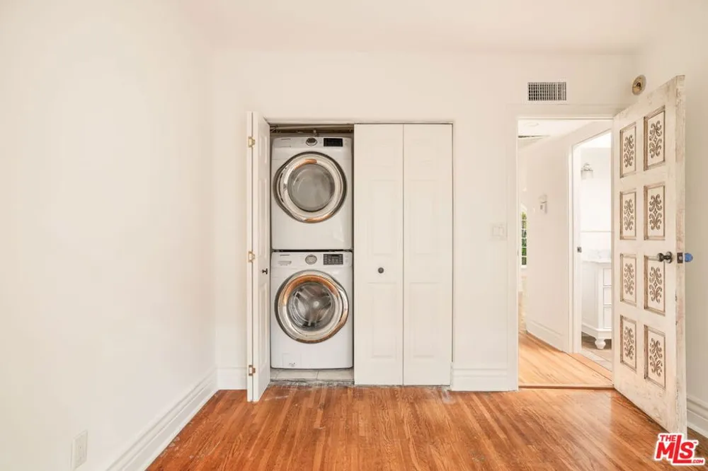 433 Norwich Drive West Hollywood, CA 90048