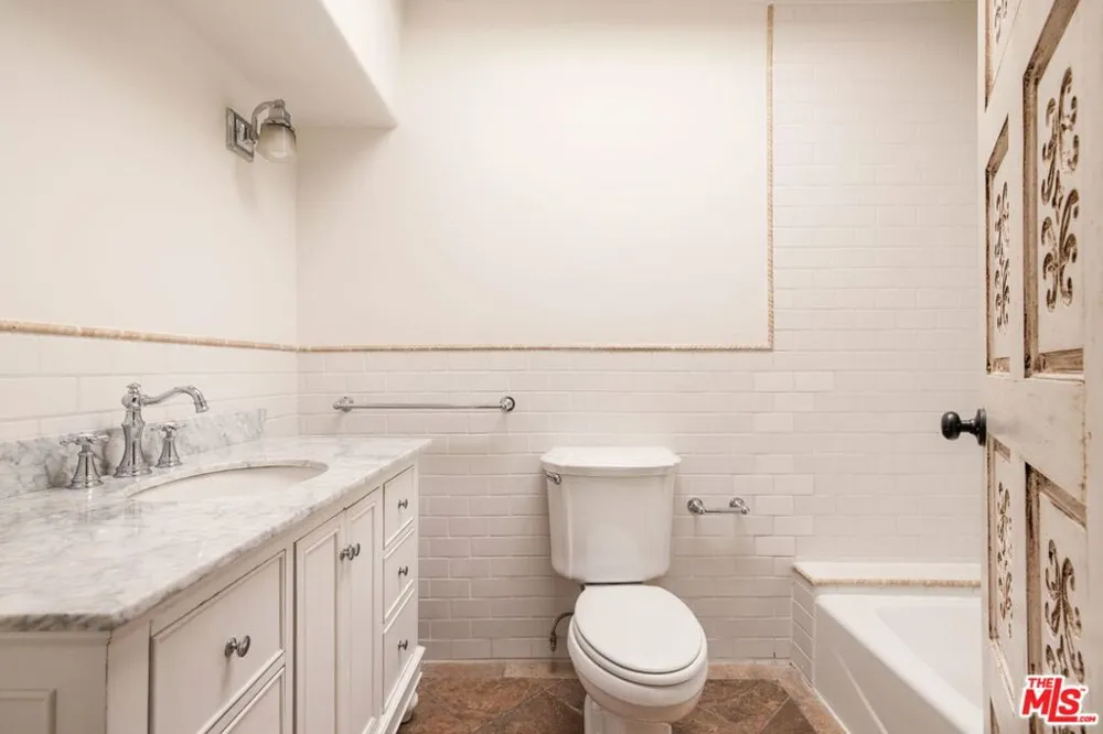 433 Norwich Drive West Hollywood, CA 90048