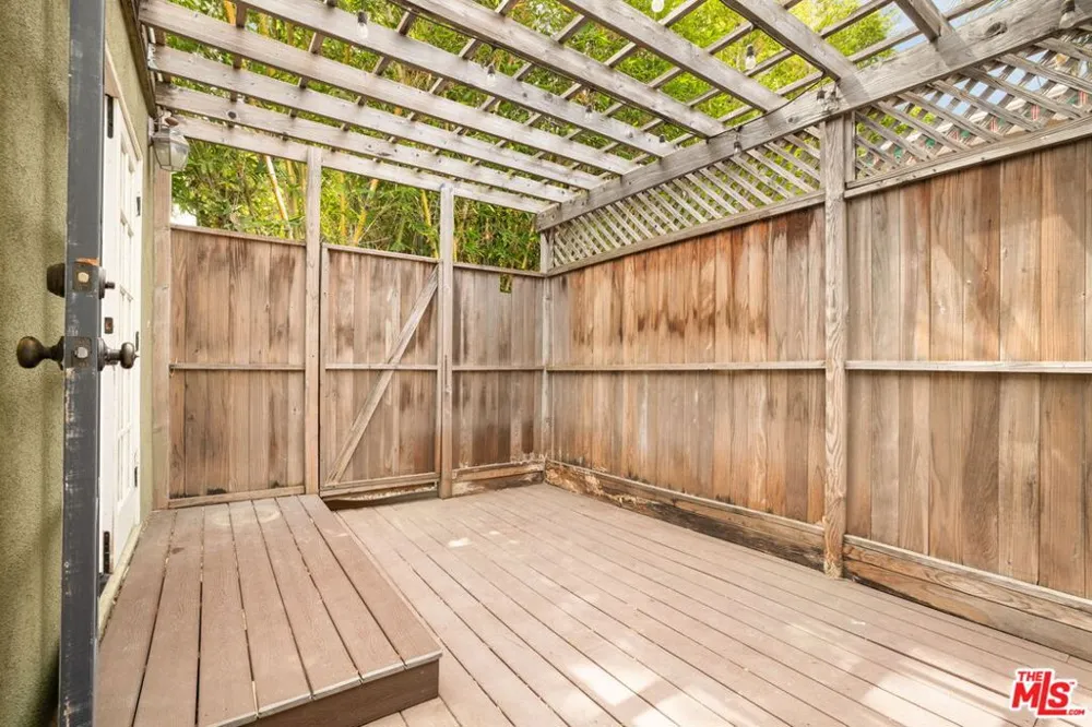 433 Norwich Drive West Hollywood, CA 90048