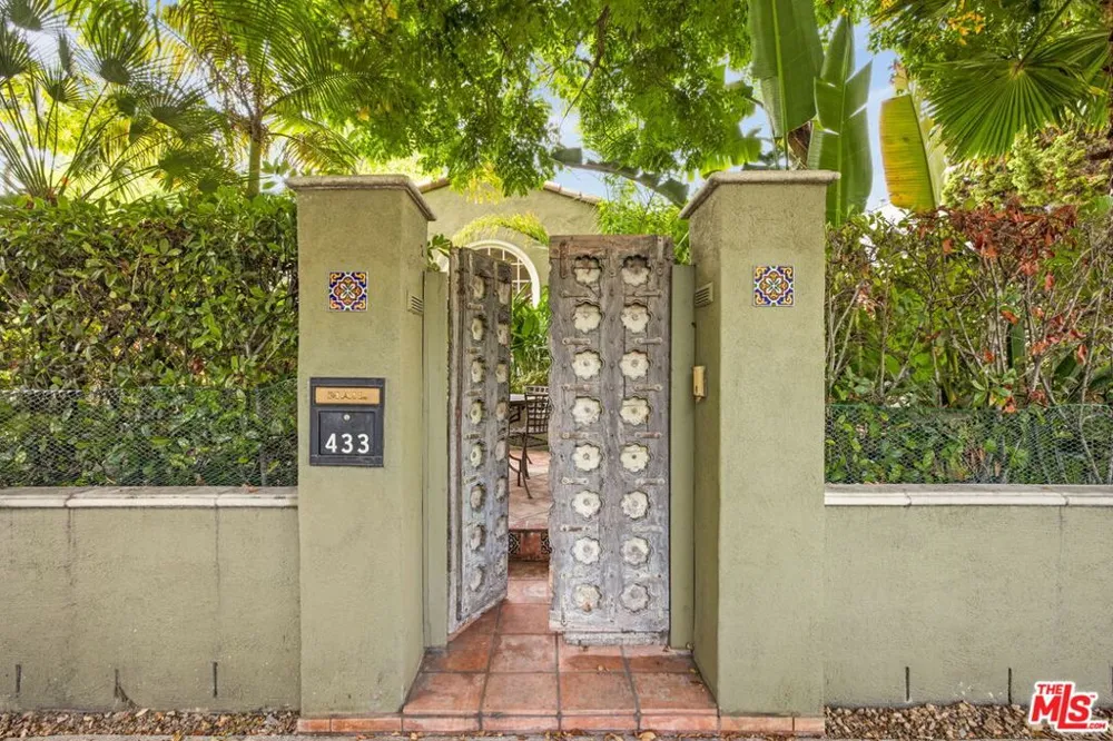 433 Norwich Drive West Hollywood, CA 90048