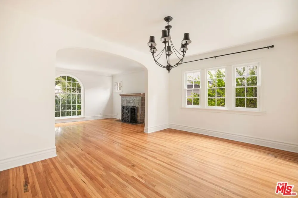 433 Norwich Drive West Hollywood, CA 90048