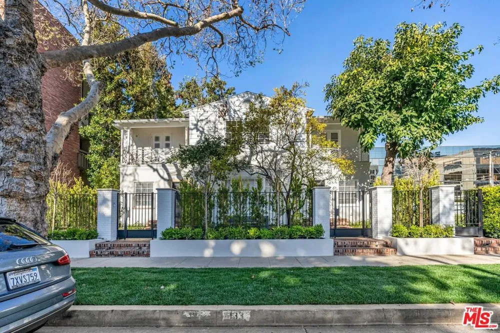 135 S Linden Drive Beverly Hills, CA 90212