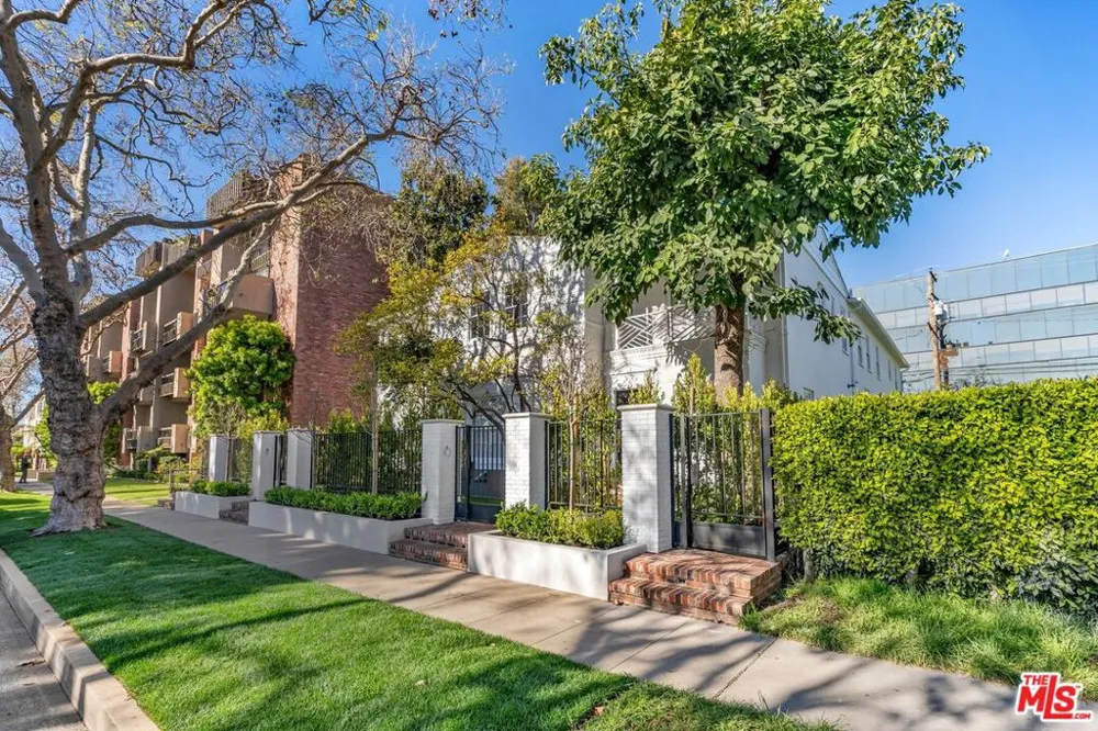 135 S Linden Drive Beverly Hills, CA 90212