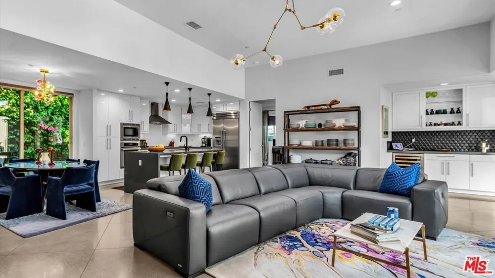 3010 Avenida Caballeros Palm Springs, CA 92262