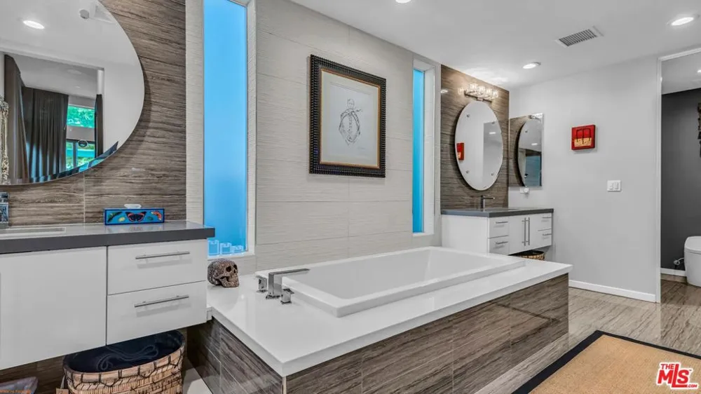 3010 Avenida Caballeros Palm Springs, CA 92262