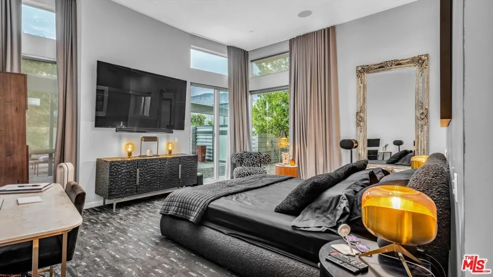 3010 Avenida Caballeros Palm Springs, CA 92262