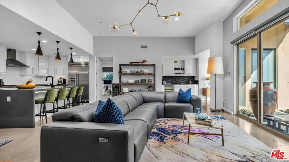 3010 Avenida Caballeros Palm Springs, CA 92262