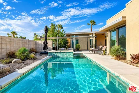 3010 Avenida Caballeros