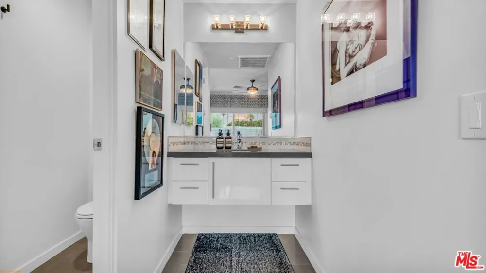 3010 Avenida Caballeros Palm Springs, CA 92262