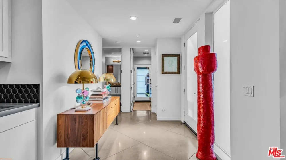 3010 Avenida Caballeros Palm Springs, CA 92262