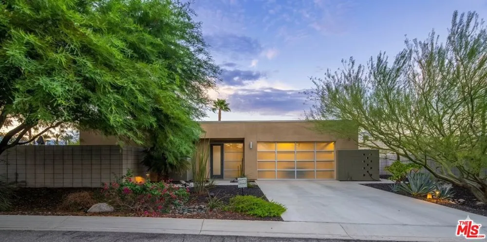 3010 Avenida Caballeros Palm Springs, CA 92262