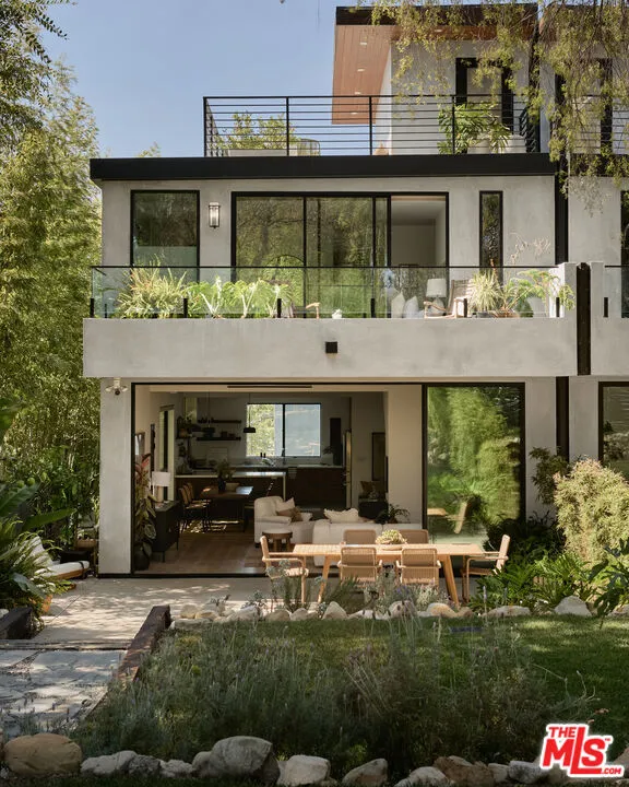 2917 Avenel Terrace Los Angeles, CA 90039