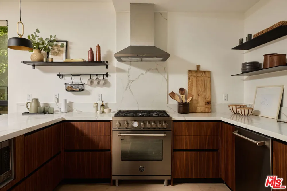 2917 Avenel Terrace Los Angeles, CA 90039