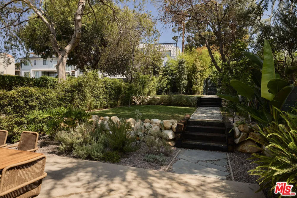 2917 Avenel Terrace Los Angeles, CA 90039