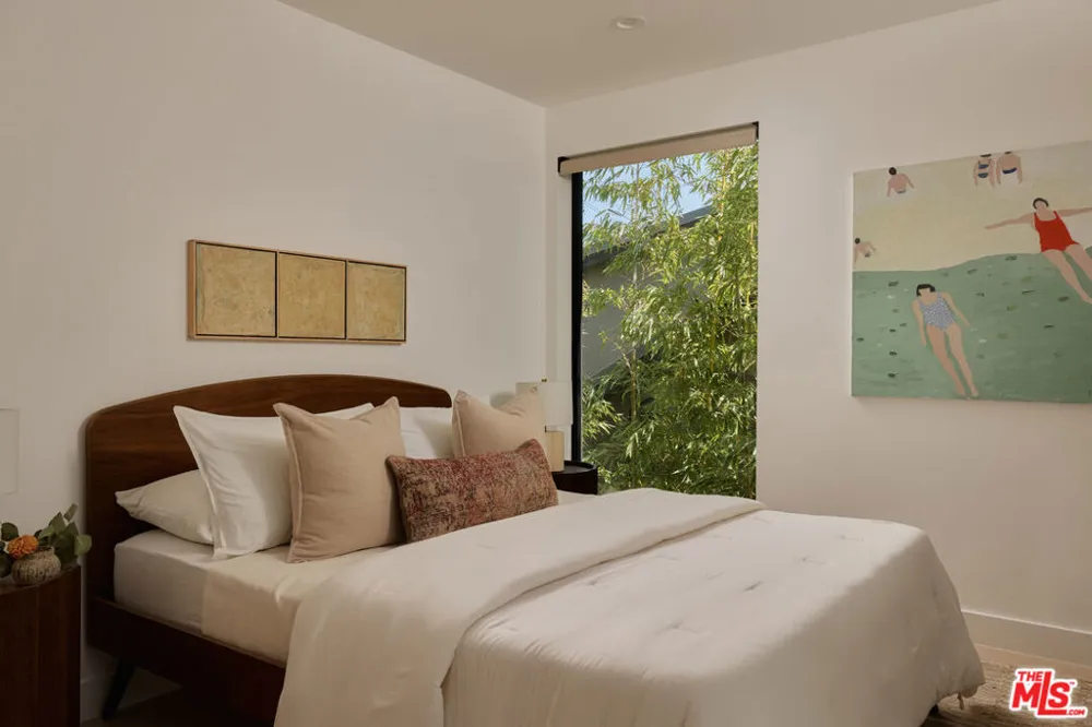 2917 Avenel Terrace Los Angeles, CA 90039