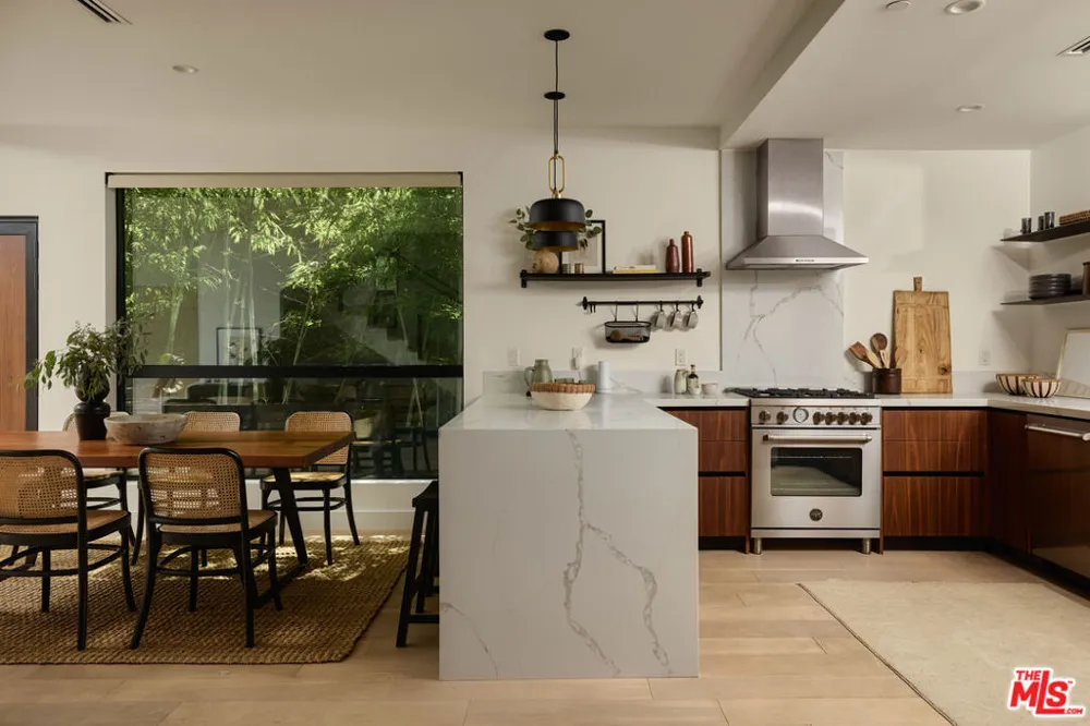 2917 Avenel Terrace Los Angeles, CA 90039