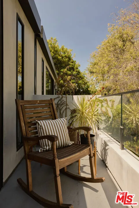 2917 Avenel Terrace Los Angeles, CA 90039