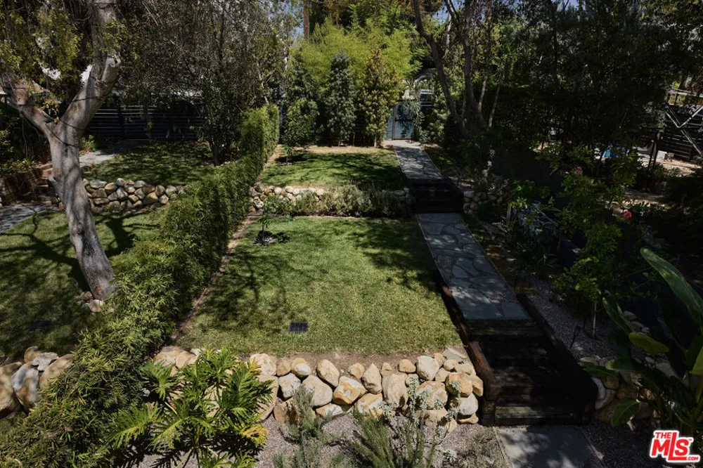 2917 Avenel Terrace Los Angeles, CA 90039