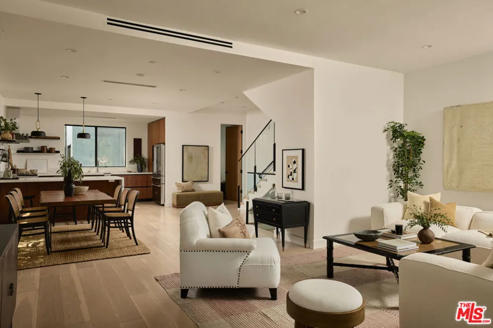 2917 Avenel Terrace Los Angeles, CA 90039