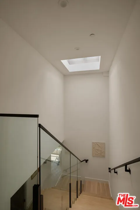 2917 Avenel Terrace Los Angeles, CA 90039
