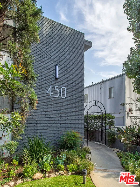 450 S LOS ROBLES AVENUE #15 Pasadena, CA 91101