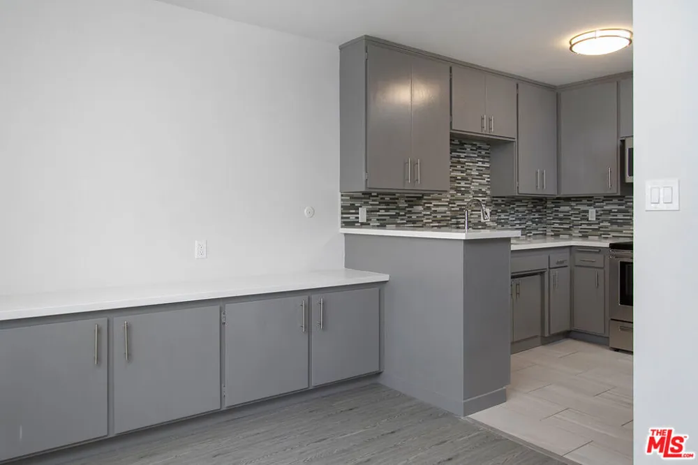 450 S LOS ROBLES AVENUE #15 Pasadena, CA 91101