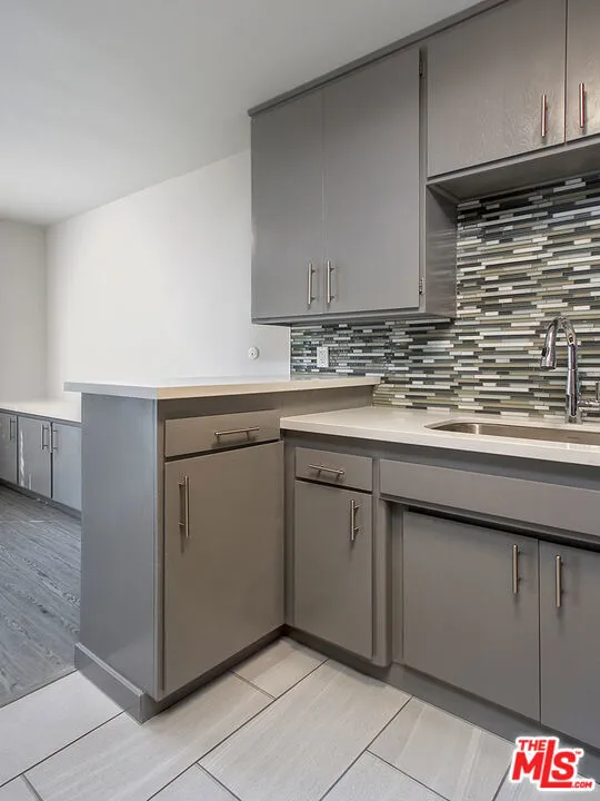 450 S LOS ROBLES AVENUE #15 Pasadena, CA 91101