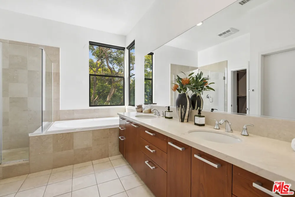 12912 Discovery Playa Vista, CA 90094