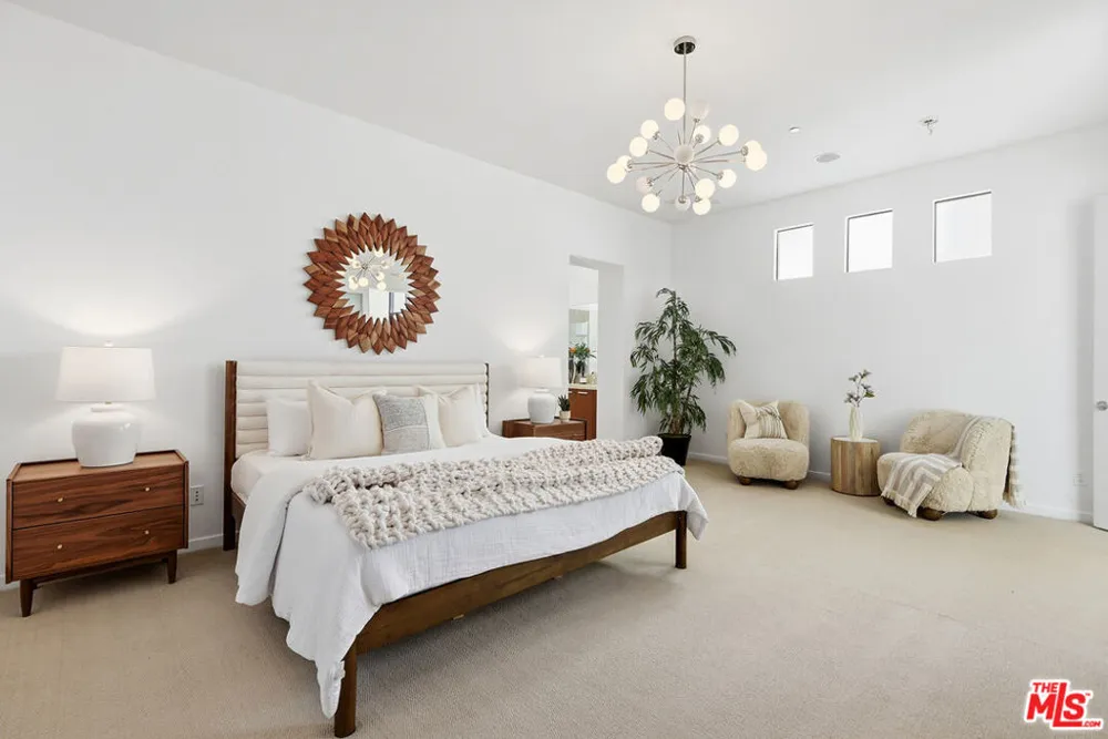 12912 Discovery Playa Vista, CA 90094