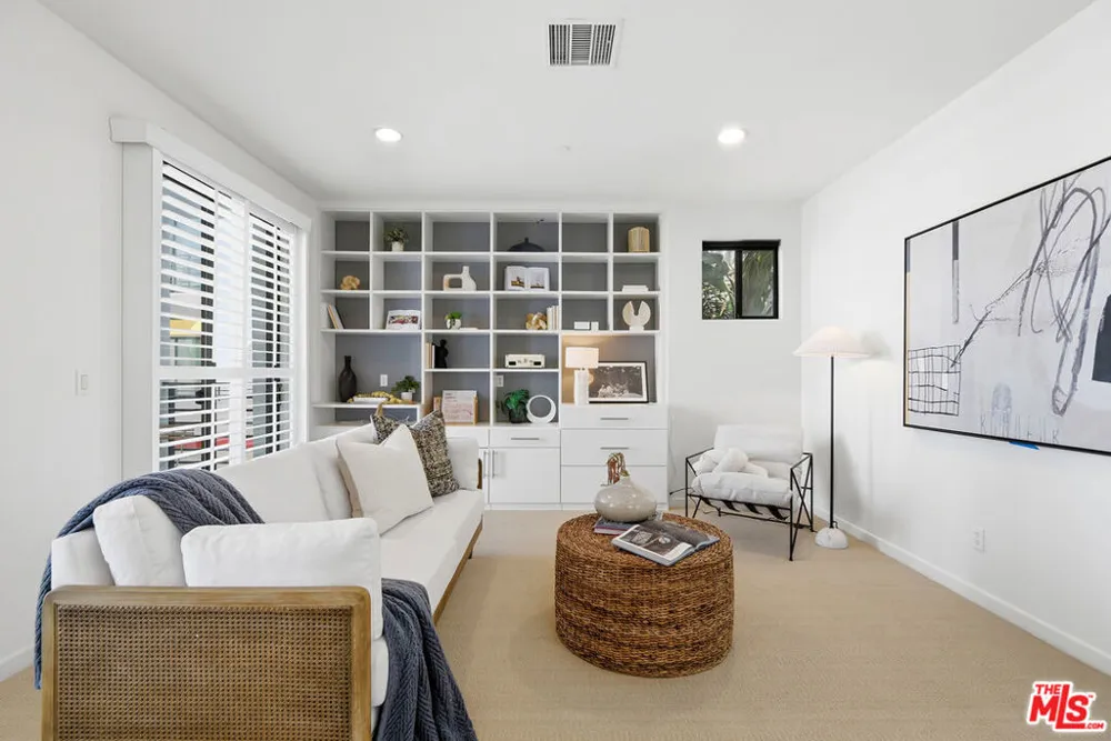 12912 Discovery Playa Vista, CA 90094