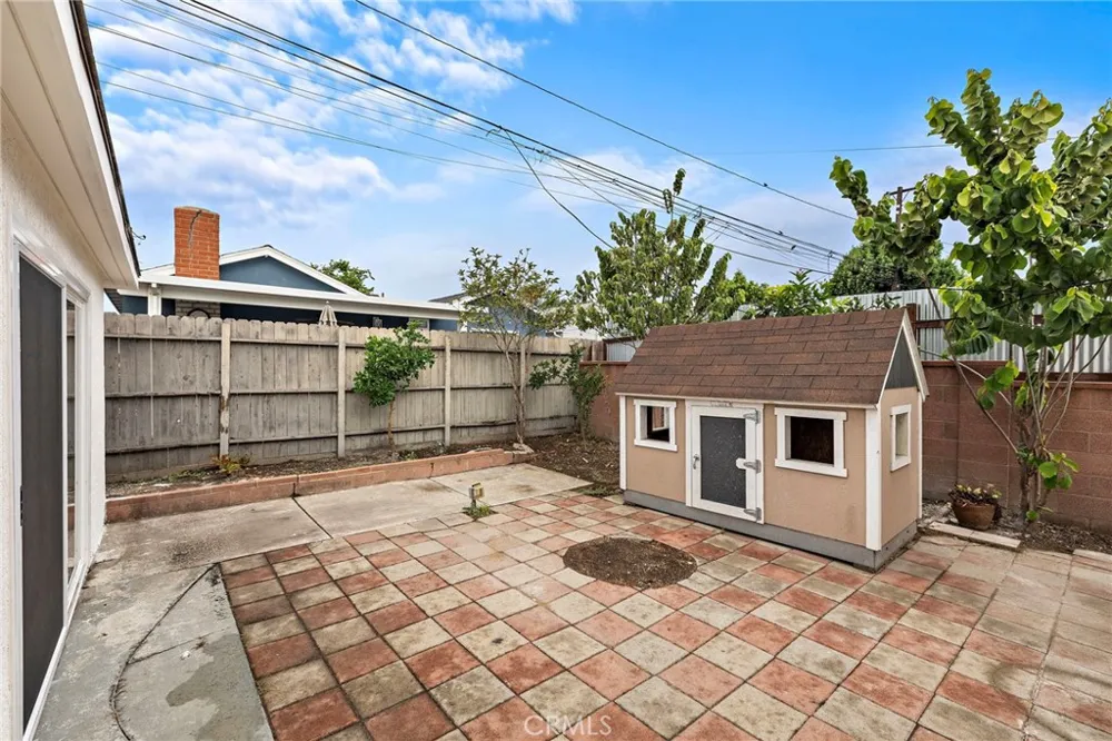 4637 Vangold Avenue Lakewood, CA 90712