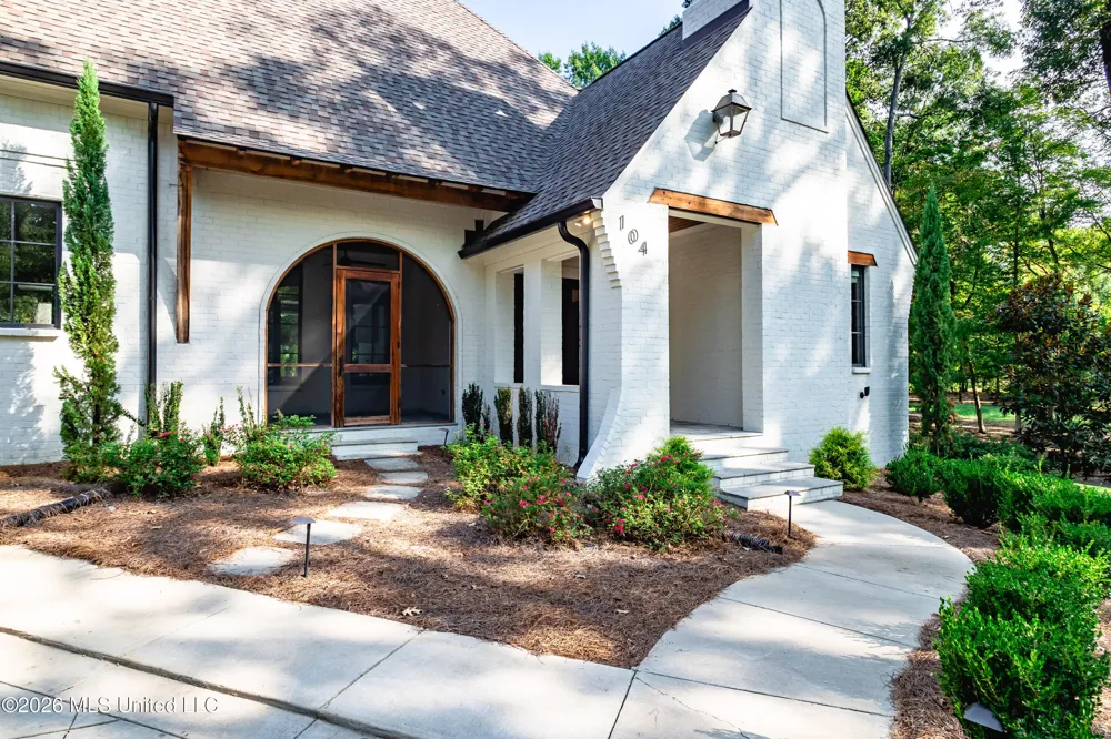 104 Langdon Bend Madison, MS 39110