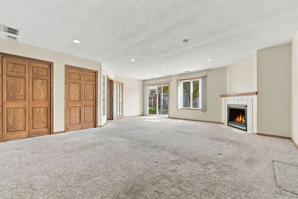 12822 Glen Court Apple Valley, MN 55124
