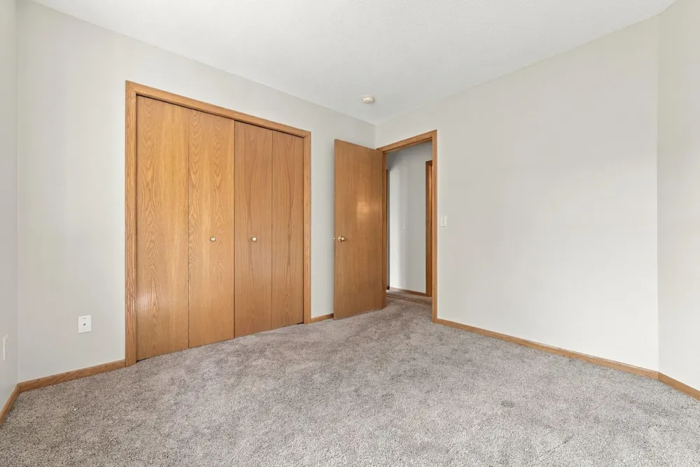 12822 Glen Court Apple Valley, MN 55124