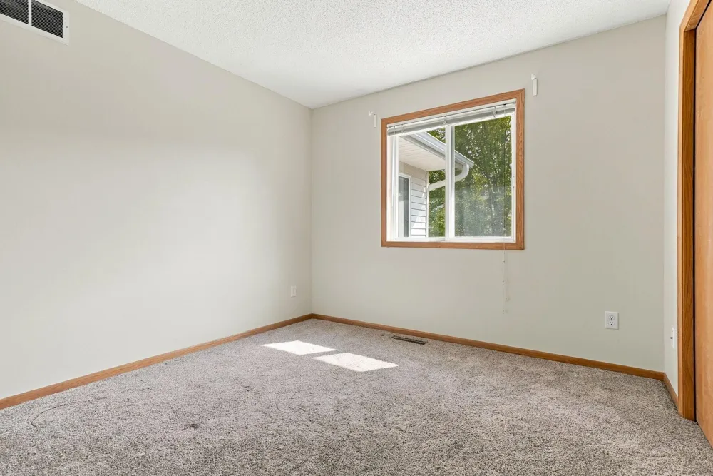 12822 Glen Court Apple Valley, MN 55124