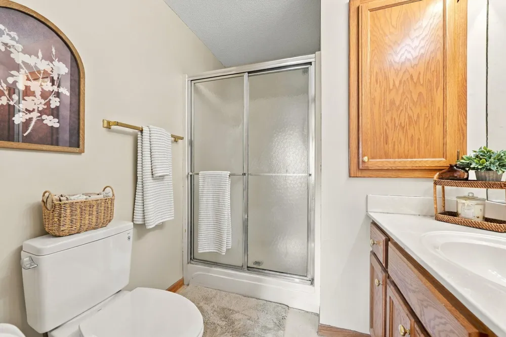 12822 Glen Court Apple Valley, MN 55124