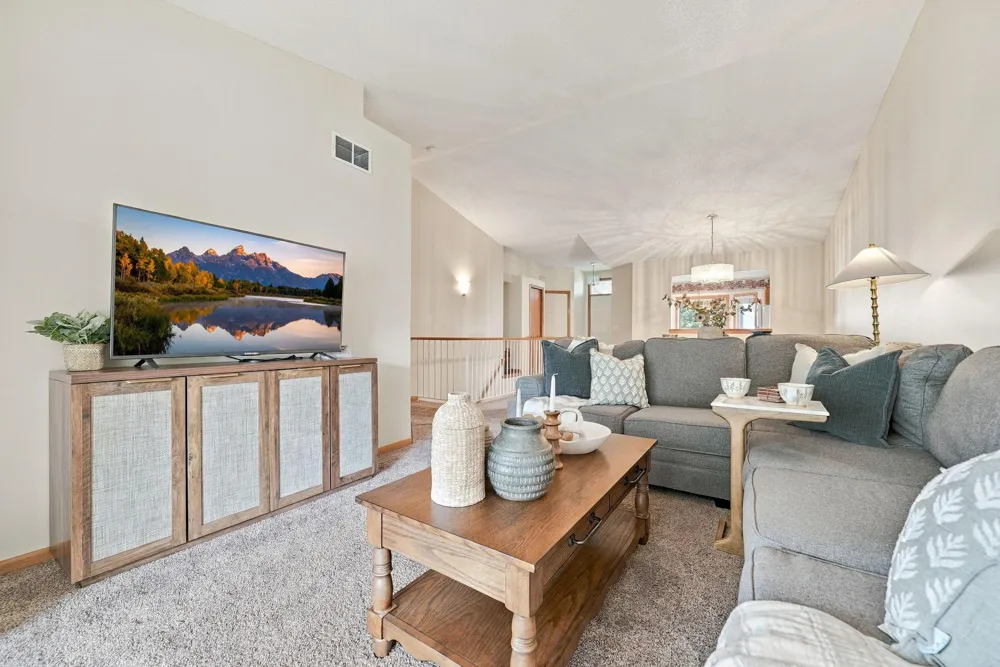 12822 Glen Court Apple Valley, MN 55124