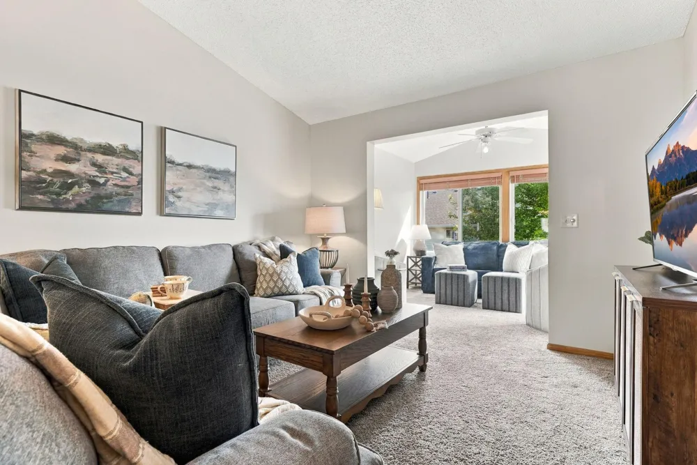 12822 Glen Court Apple Valley, MN 55124