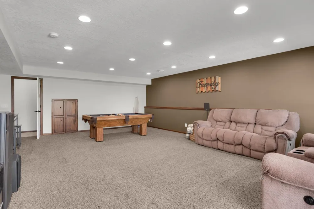 19824 Embers Avenue Farmington, MN 55024
