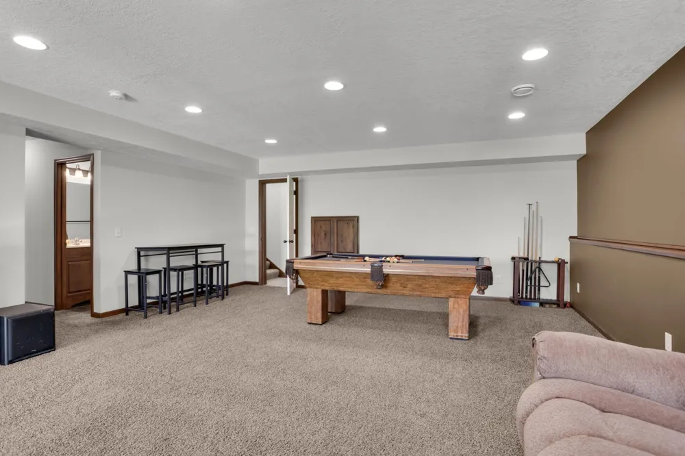19824 Embers Avenue Farmington, MN 55024