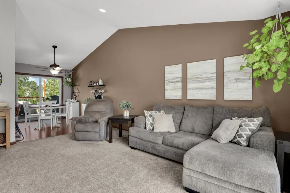 19824 Embers Avenue Farmington, MN 55024